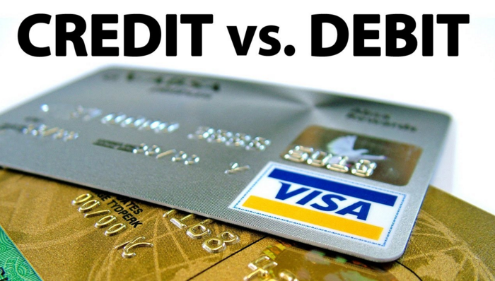 So sánh mua trả góp bằng VISA Debit và VISA Credit